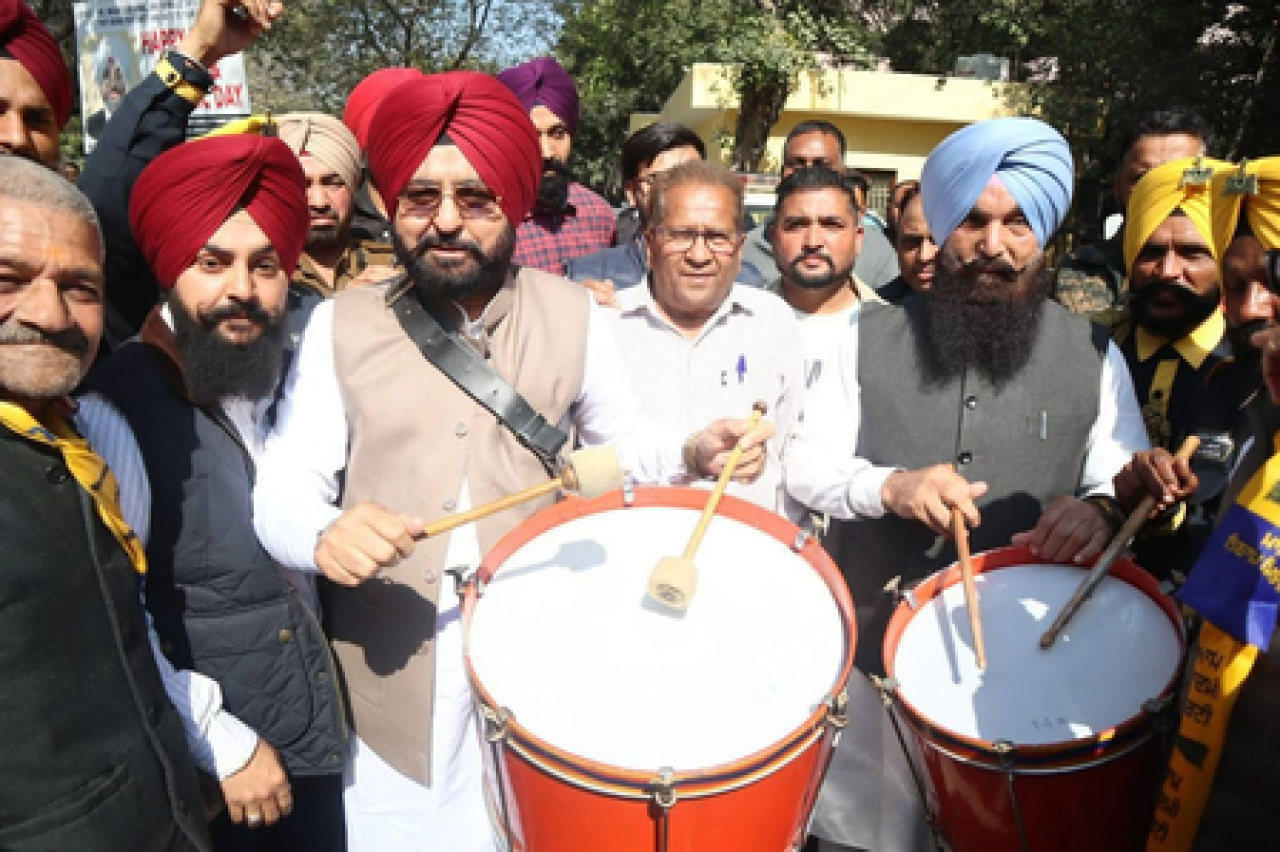 पंजाबमध्ये आम आदमी पार्टीचा जातिवादी टिप्पण्यांवर विरोध प्रदर्शन