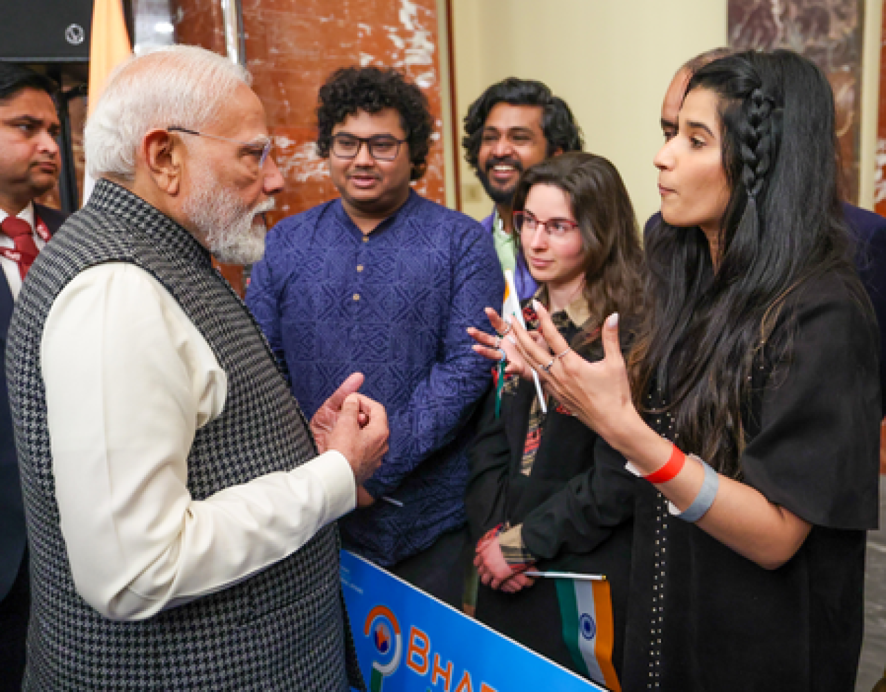पीएम मोदीच्या इंस्टाग्रामवर १० कोटी फॉलोअर्स: युवा जोडण्याचे प्रतीक