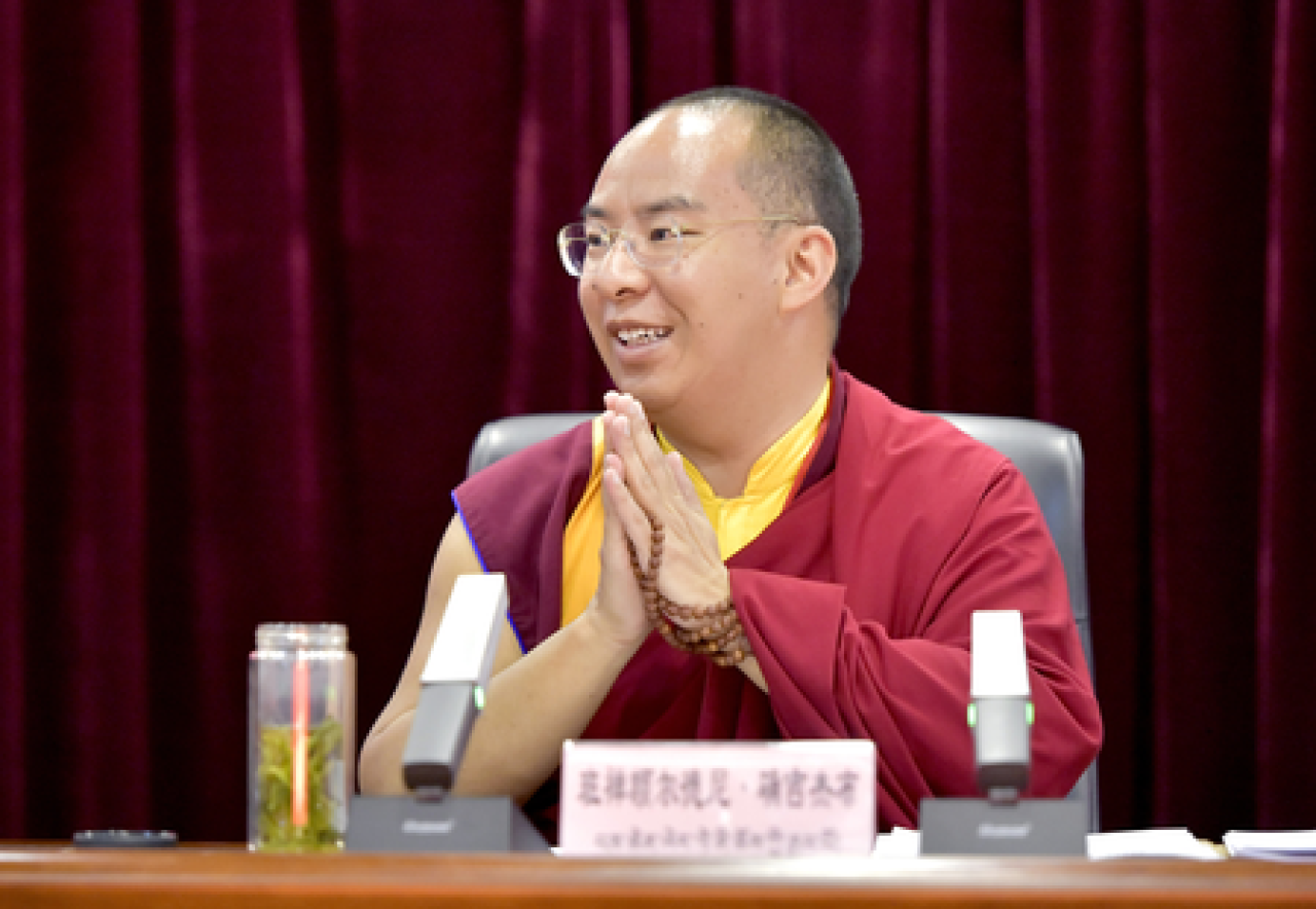 पेइचिंगमध्ये ली कानच्ये आणि पंचेन लामा यांची भेट