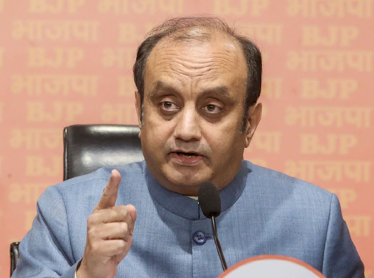 राहुल गांधीने देशाकडे माफी मागावी: सुधांशु त्रिवेदी