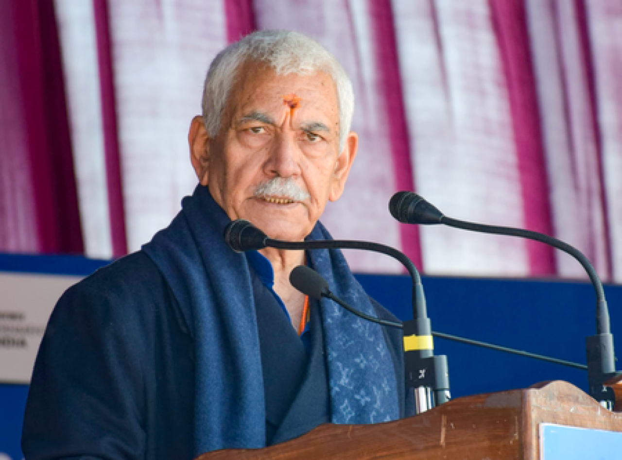 जम्मू-कश्मीरमध्ये मजबूत व्यावसायिक समुदाय निर्माणाची आवश्यकता: एलजी मनोज सिन्हा