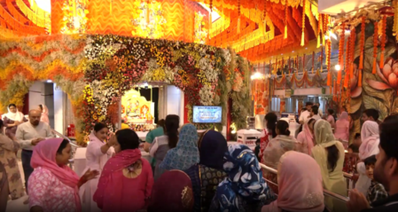झंडेवालान मंदिरात भक्तांची गर्दी, नवरात्रीच्या सप्तमीस कालरात्रिची पूजा