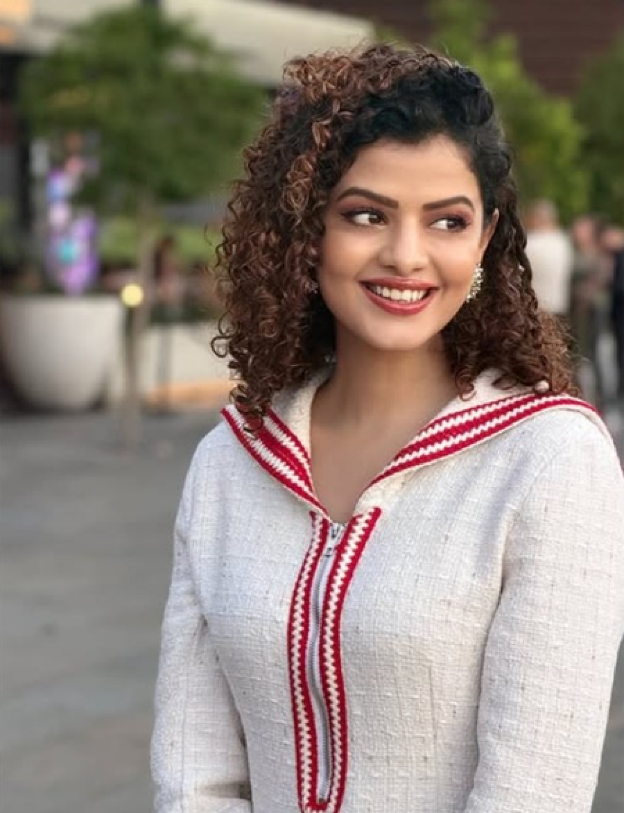 पलक मुच्छल: संगीत क्षेत्रात ९ वर्षांच्या वयात पदार्पण करणारी अद्वितीय गायिका