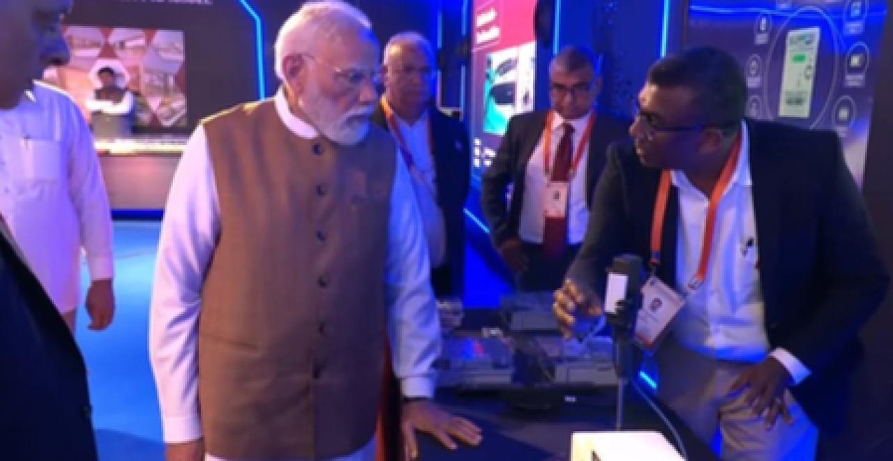 पीएम मोदीने साणंदमध्ये सेमीकंडक्टर ओएसएटी सुविधेचे उद्घाटन केले