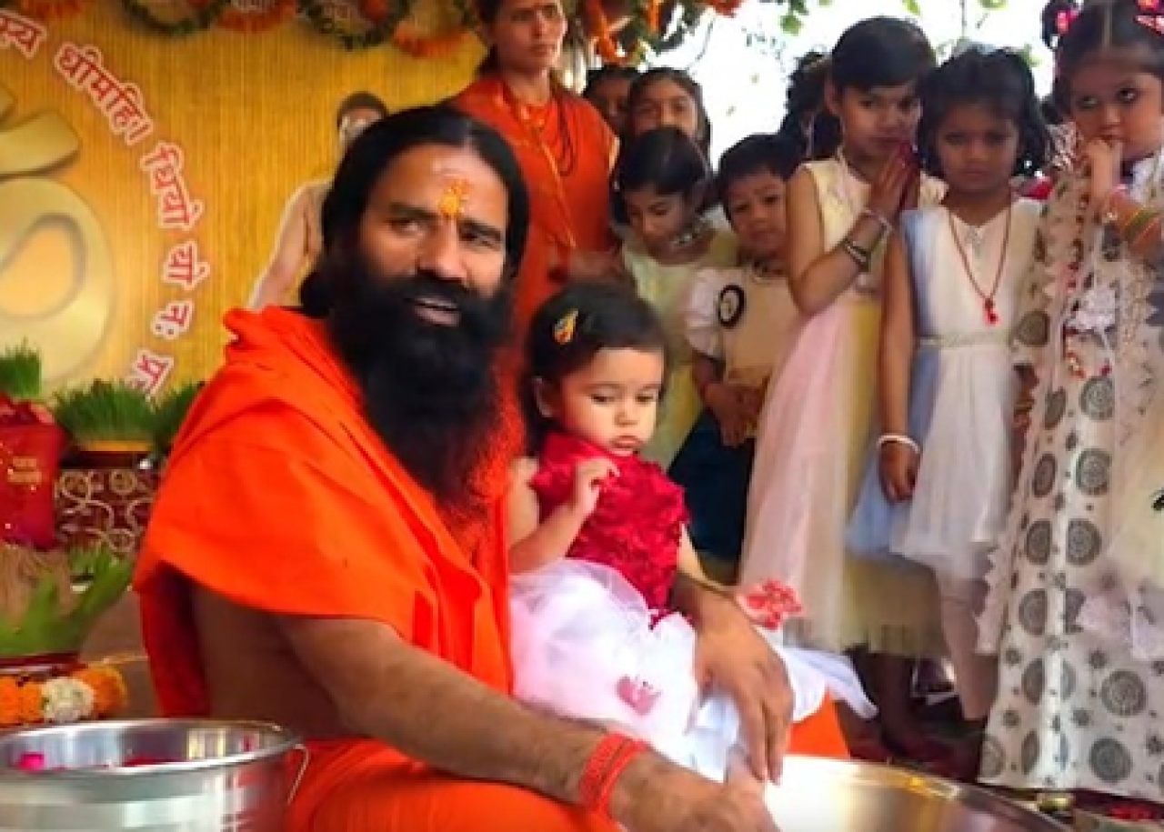 बाबा रामदेव: अमेरिका आणि ईरानच्या संघर्षात शांतीची आवश्यकता