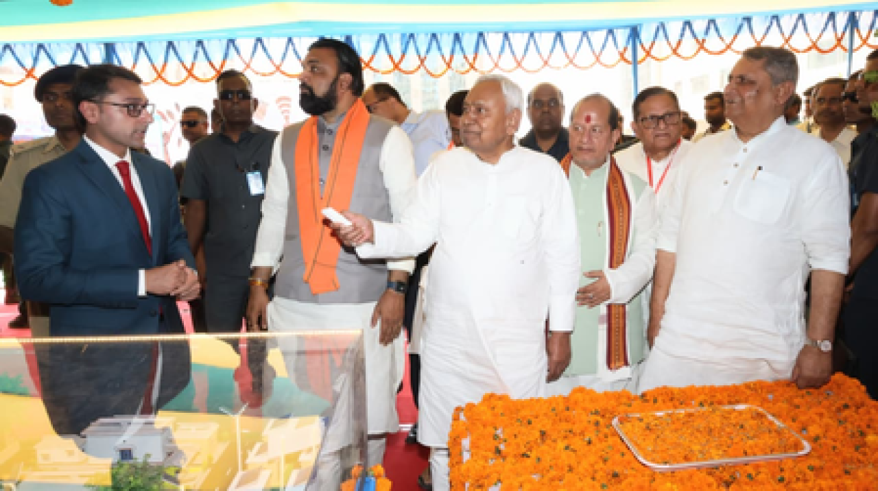 बिहारमध्ये जिलास्तरीय रुग्णालय विशिष्ट चिकित्सा केंद्र बनणार: मुख्यमंत्री नीतीश कुमार