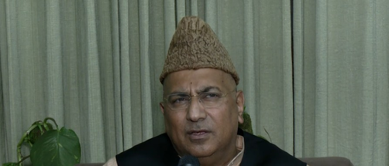 ममता बनर्जी ने निवडणुकीपूर्वी हार मानली: गुलाम अली खटाना ममता बनर्जी ने निवडणुकीपूर्वी हार मानली: गुलाम अली खटाना