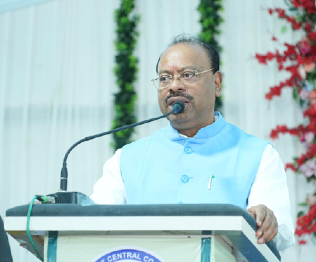 महाराष्ट्रात 57 नवीन आर्बिट्रेटर नियुक्त, 28,000 पेंडिंग प्रकरणांचे निपटारे महाराष्ट्रात 57 नवीन आर्बिट्रेटर नियुक्त, 28,000 पेंडिंग प्रकरणांचे निपटारे