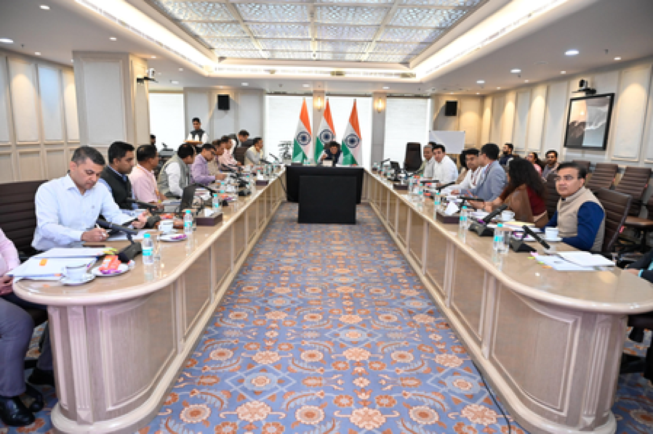 2030-31 पर्यंत 2 ट्रिलियन डॉलर निर्यात लक्ष्य साधण्यासाठी बैठक