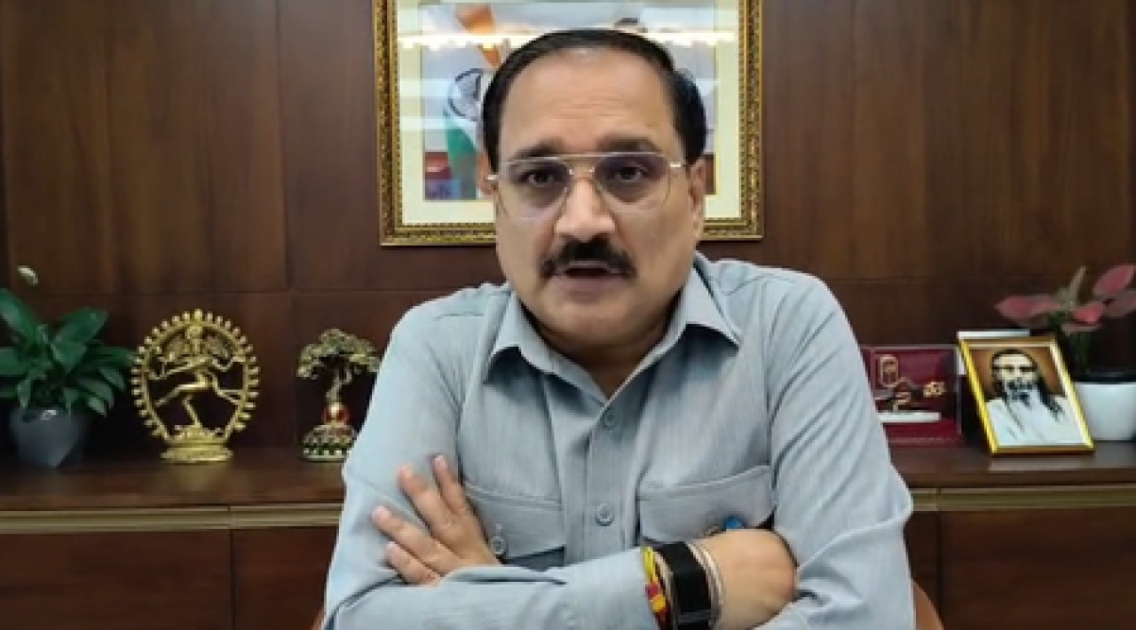 ‘आप’ मध्ये बोलणाऱ्यांना जागा नाही, केजरीवाल डरे झाले आहेत: वीरेंद्र सचदेवा