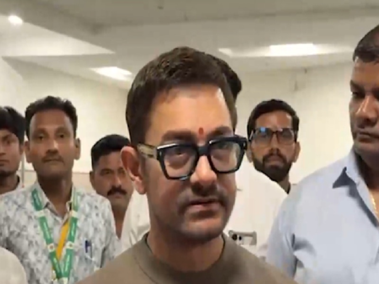 आशा भोसले युगाचा अंत, आमिर खान आणि ललित पंडित यांचा भावुक प्रतिसाद
