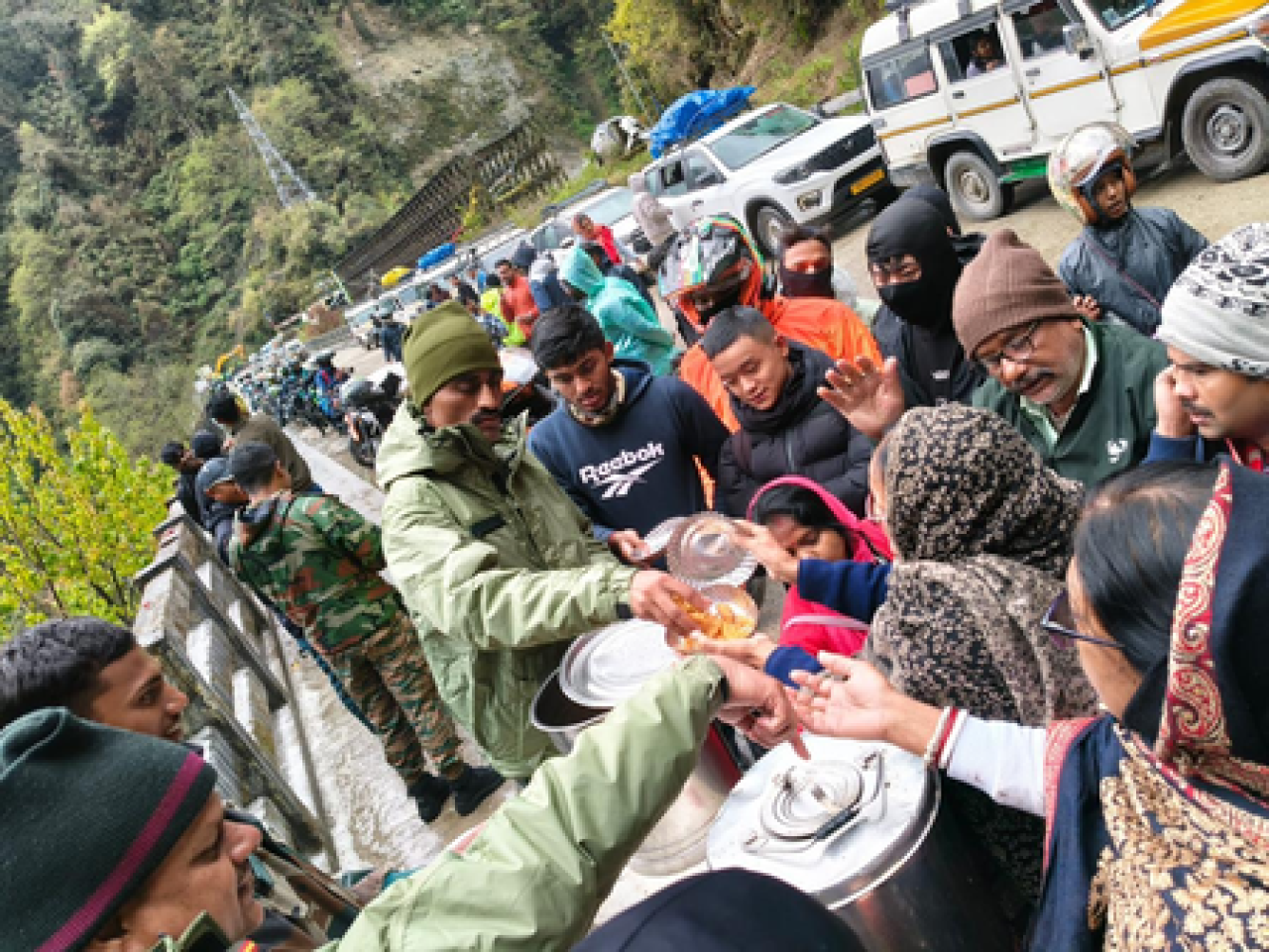 उत्तरी सिक्किममध्ये भूस्खलनानंतर सेना ने बचाव कार्य पूर्ण केले