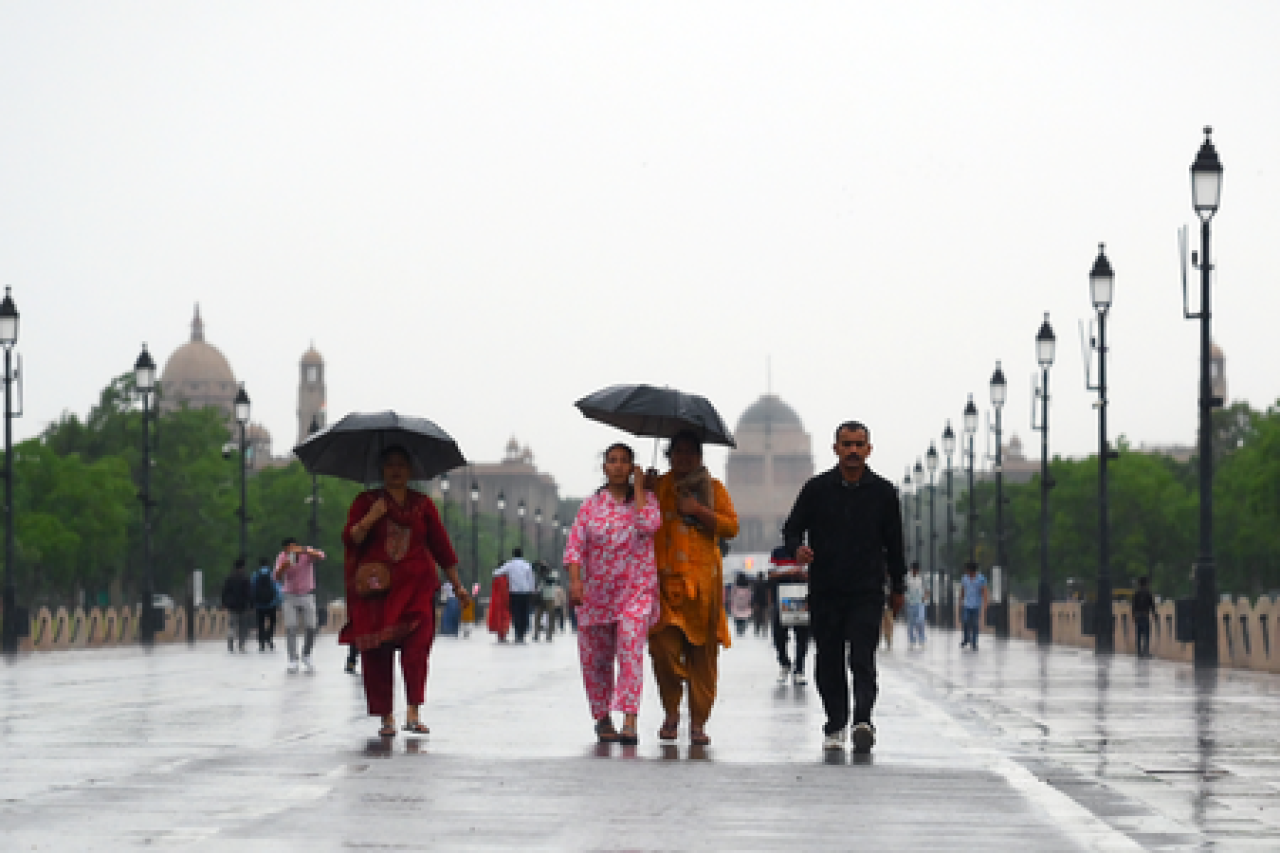एनसीआरमध्ये हवामानात मोठा बदल: आंधी, पाऊस आणि ओलावृष्टीचा इशारा