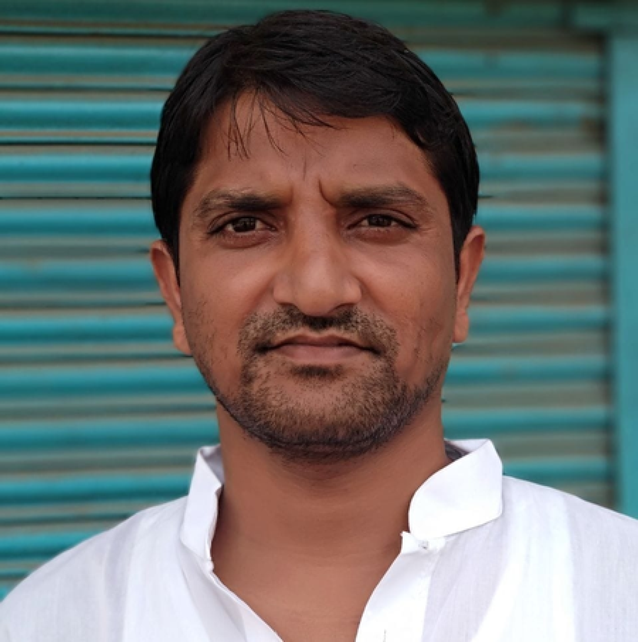 कलियाचक प्रकरणातील मास्टरमाइंड मोफक्करुल इस्लाम बागडोगरा विमानतळावर पकडला