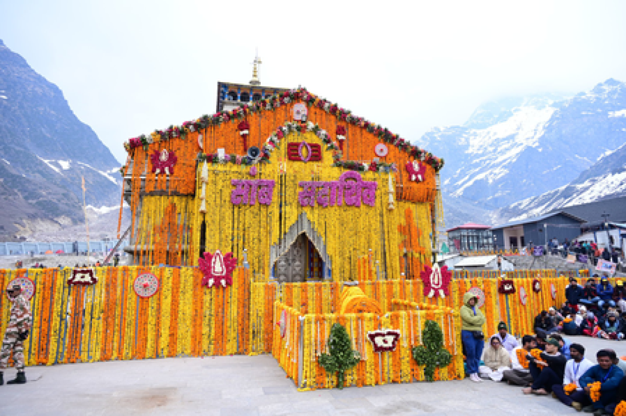 केदारनाथ धाम के कपाट आज खुलले, लाखों श्रद्धालु दर्शनासाठी आले
