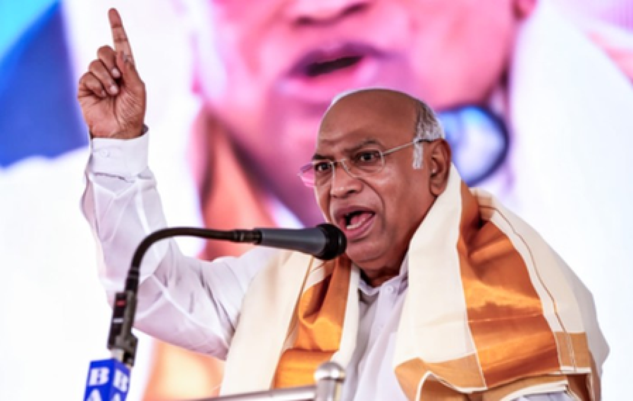 खड़गेच्या अनपढ़ गुजराती विधानावर भाजपचा तीव्र प्रतिवाद