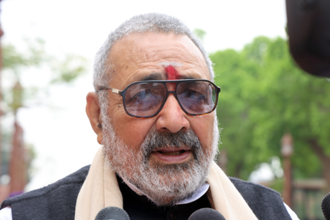 गिरिराज सिंह यांनी ‘गोल्डन फाइबर’ला आत्मनिर्भर भारताचा आधार म्हटले गिरिराज सिंह यांनी ‘गोल्डन फाइबर’ला आत्मनिर्भर भारताचा आधार म्हटले