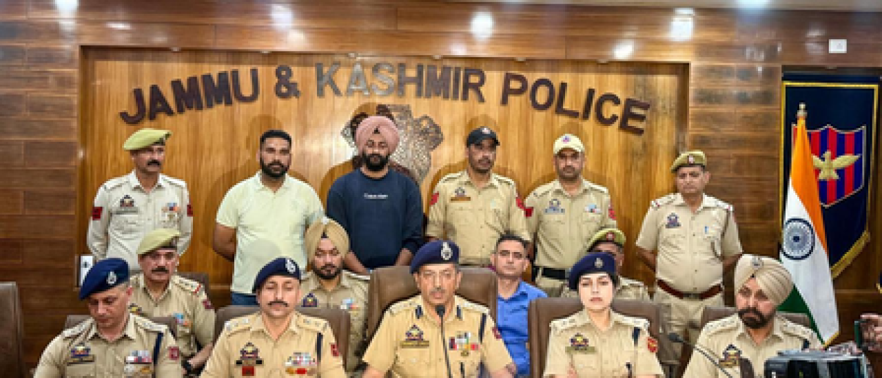 जम्मूमध्ये ड्रग्स नेटवर्कचा मोठा खुलासा, 27 गुन्ह्यात वांछित आरोपी अटकेत