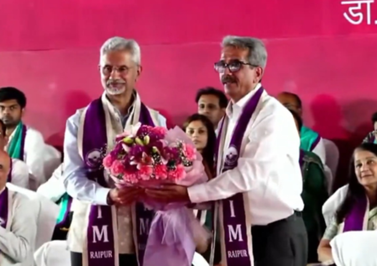 डॉ. जयशंकरांचा रायपुरमध्ये दीक्षांत समारंभात सहभाग, भारताचा आशावाद अनोखा
