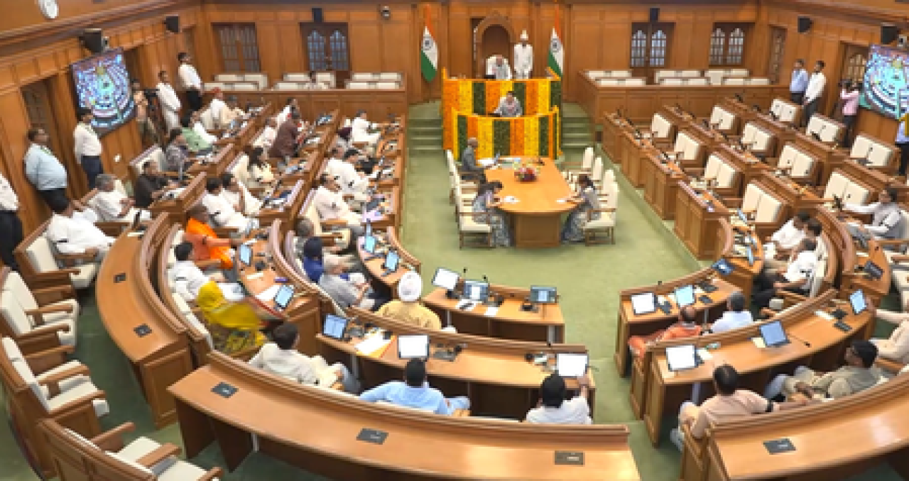 दिल्ली विधानसभा विशेष सत्रात महिला आरक्षणावर चर्चा दिल्ली विधानसभा विशेष सत्रात महिला आरक्षणावर चर्चा