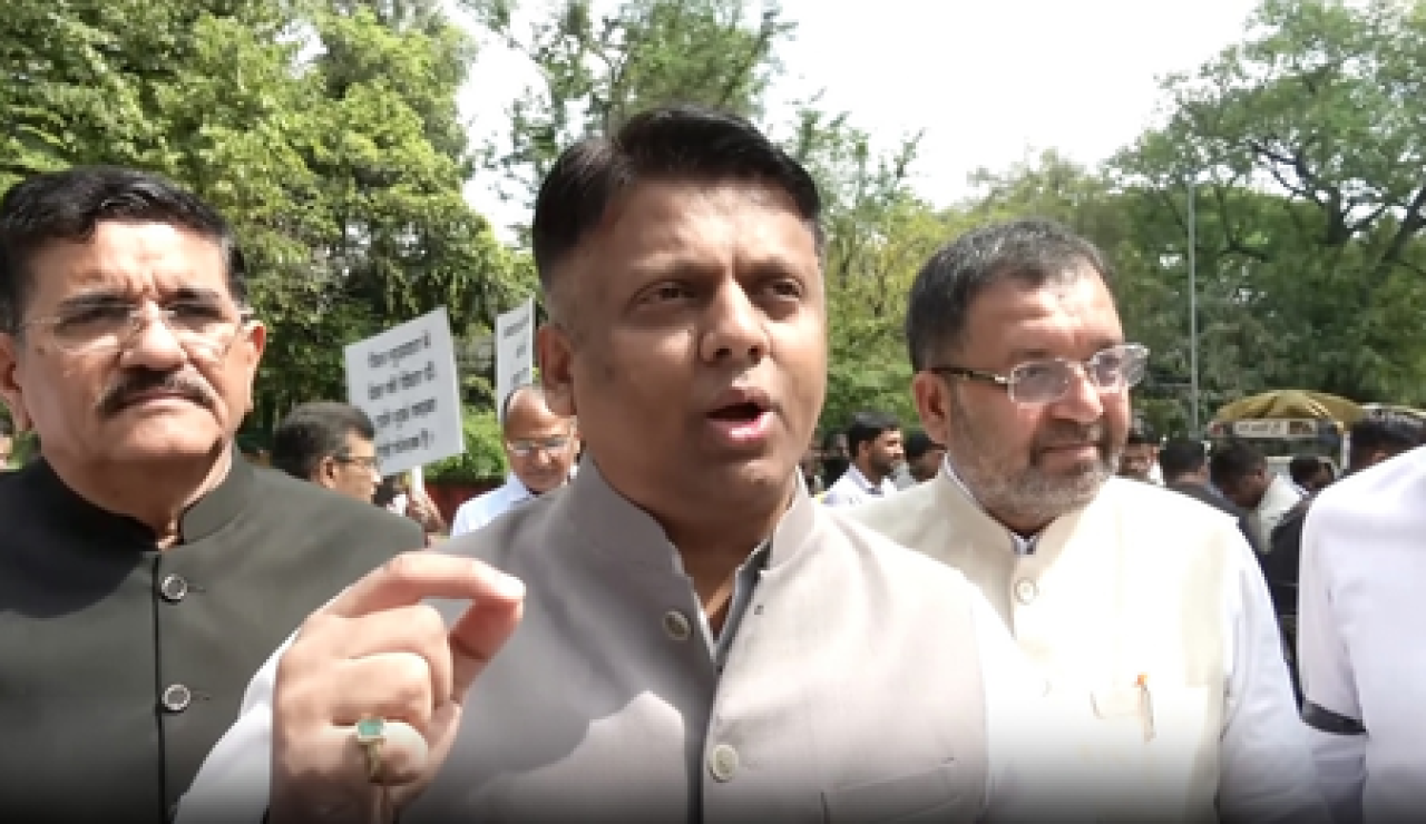 धवल पटेल यांचा काँग्रेसवर तीव्र हल्ला, खडगे यांच्या विधानावर प्रश्नचिन्ह