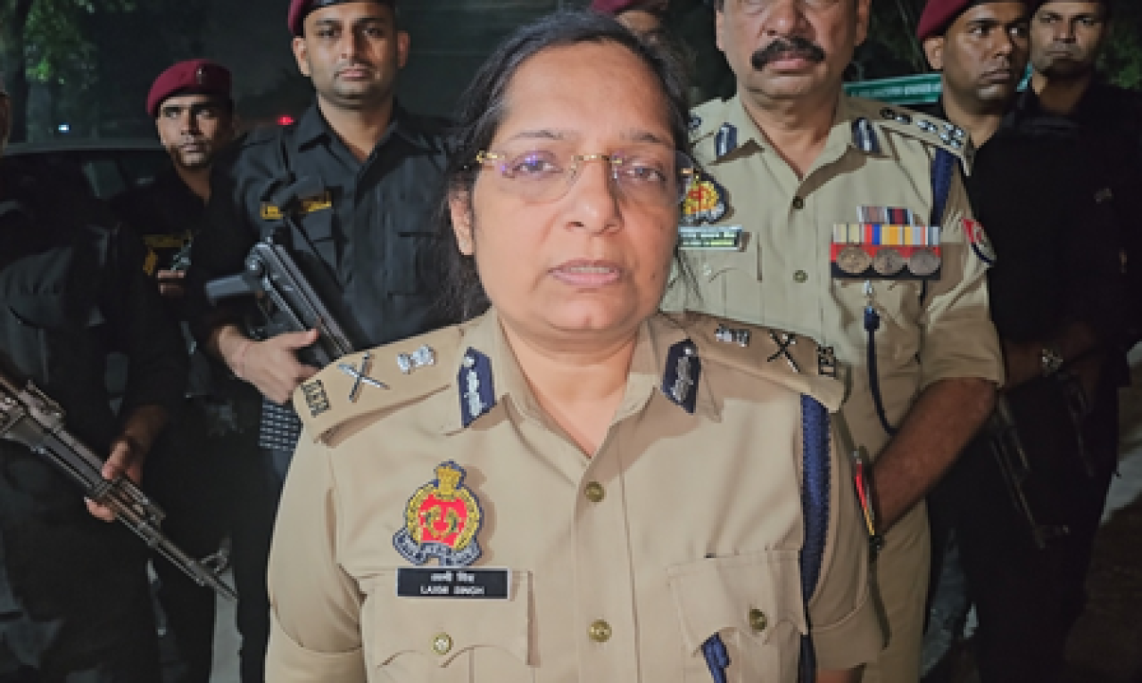 नोएडा में आदित्य आनंदची अटक, श्रमिक आंदोलनात महत्त्वाची भूमिका