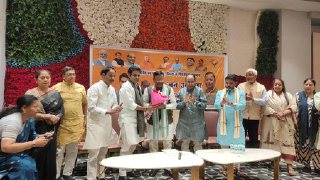 नोएडामध्ये पंकज चौधरी यांचा विरोधकांवर हल्ला, सपा महिलाविरोधी