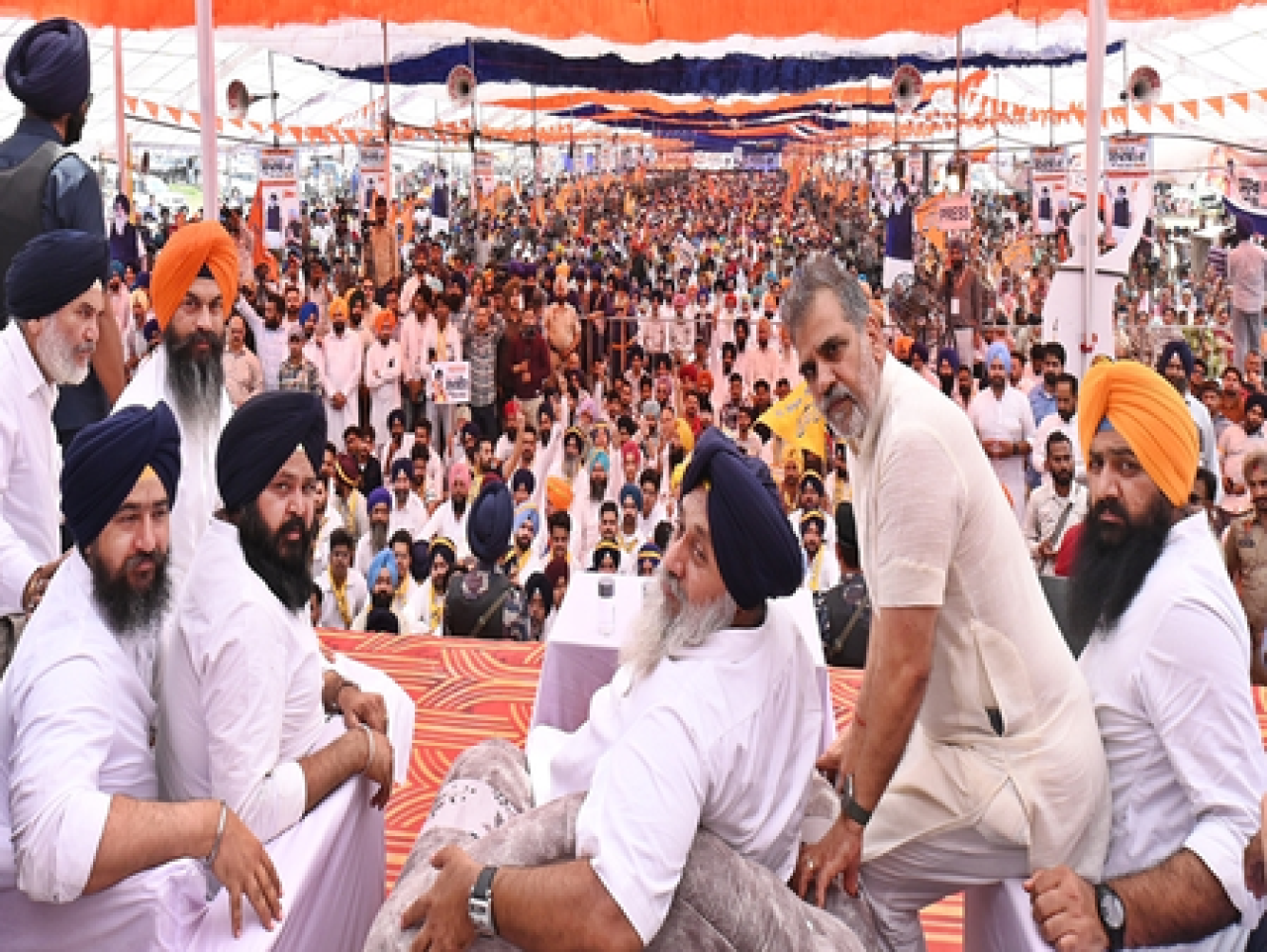 पंजाबच्या मुख्यमंत्री आणि त्यांच्या सहकाऱ्यांना भ्रष्टाचारासाठी उत्तरदायी ठरवले जाईल: सुखबीर बादल