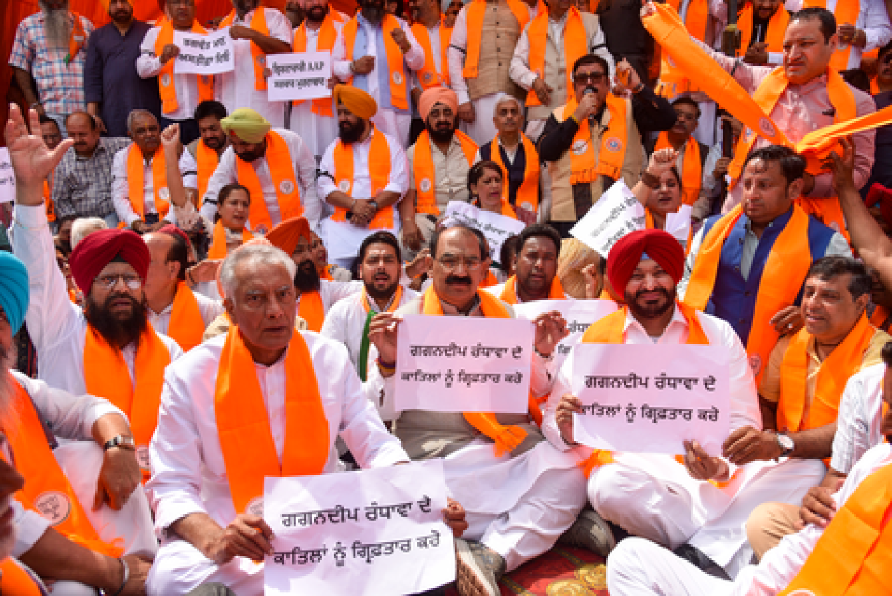 पंजाबमध्ये अरविंद केजरीवाल नाही, तर भगवंत मान चालवत आहेत: सुनील जाखड़ पंजाबमध्ये अरविंद केजरीवाल नाही, तर भगवंत मान चालवत आहेत: सुनील जाखड़
