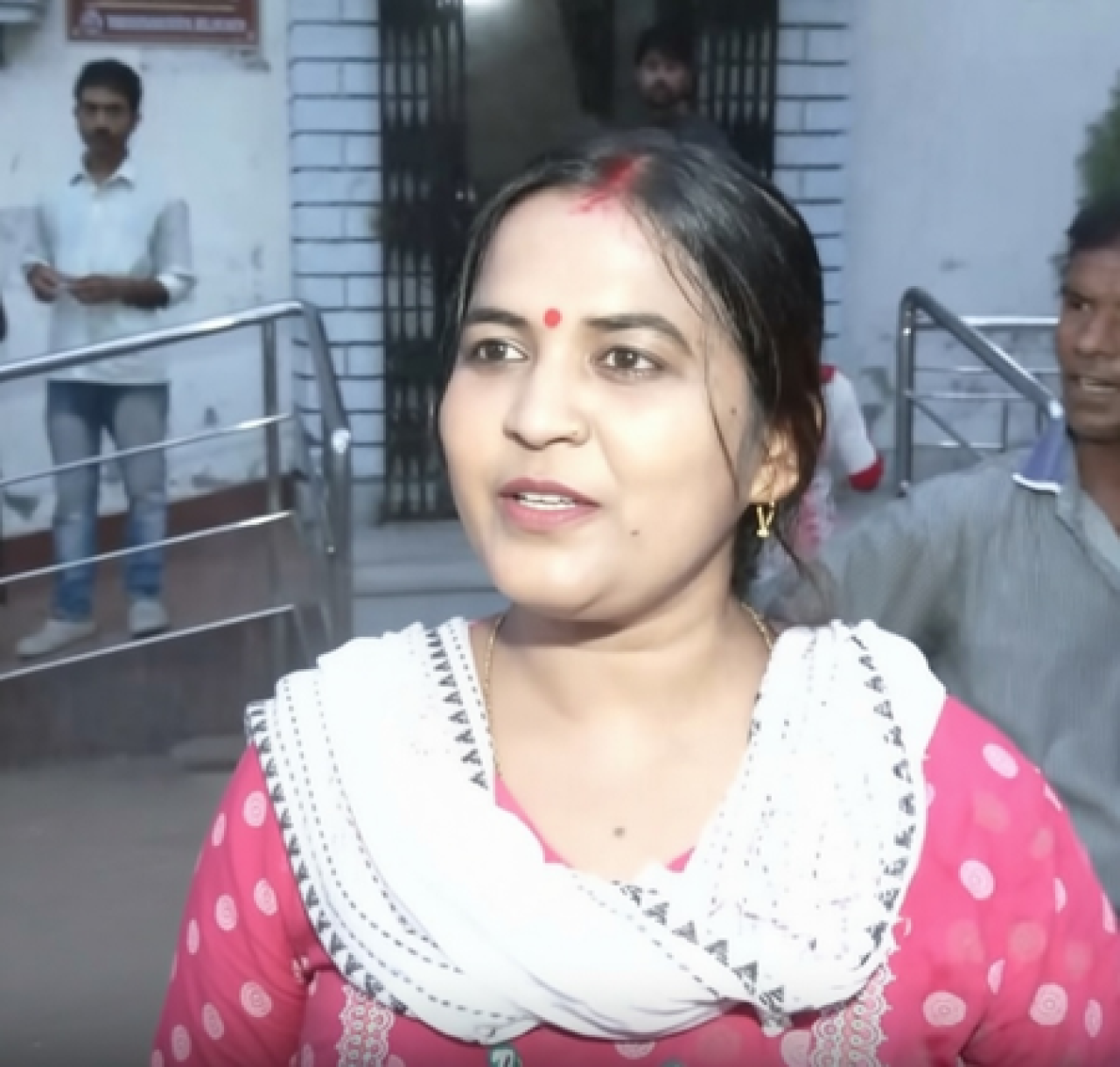 पश्चिम बंगालमध्ये नवीन सरकार स्थापन करण्याचा इरादा स्पष्ट