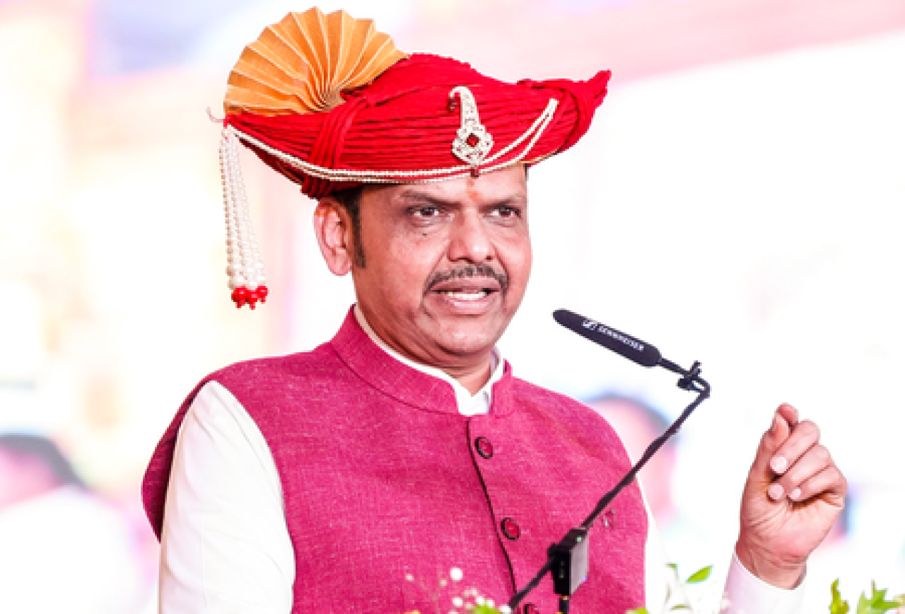 फडणवीस यांनी उद्धव ठाकरे यांच्यासोबत गुप्त बैठक नाकारली