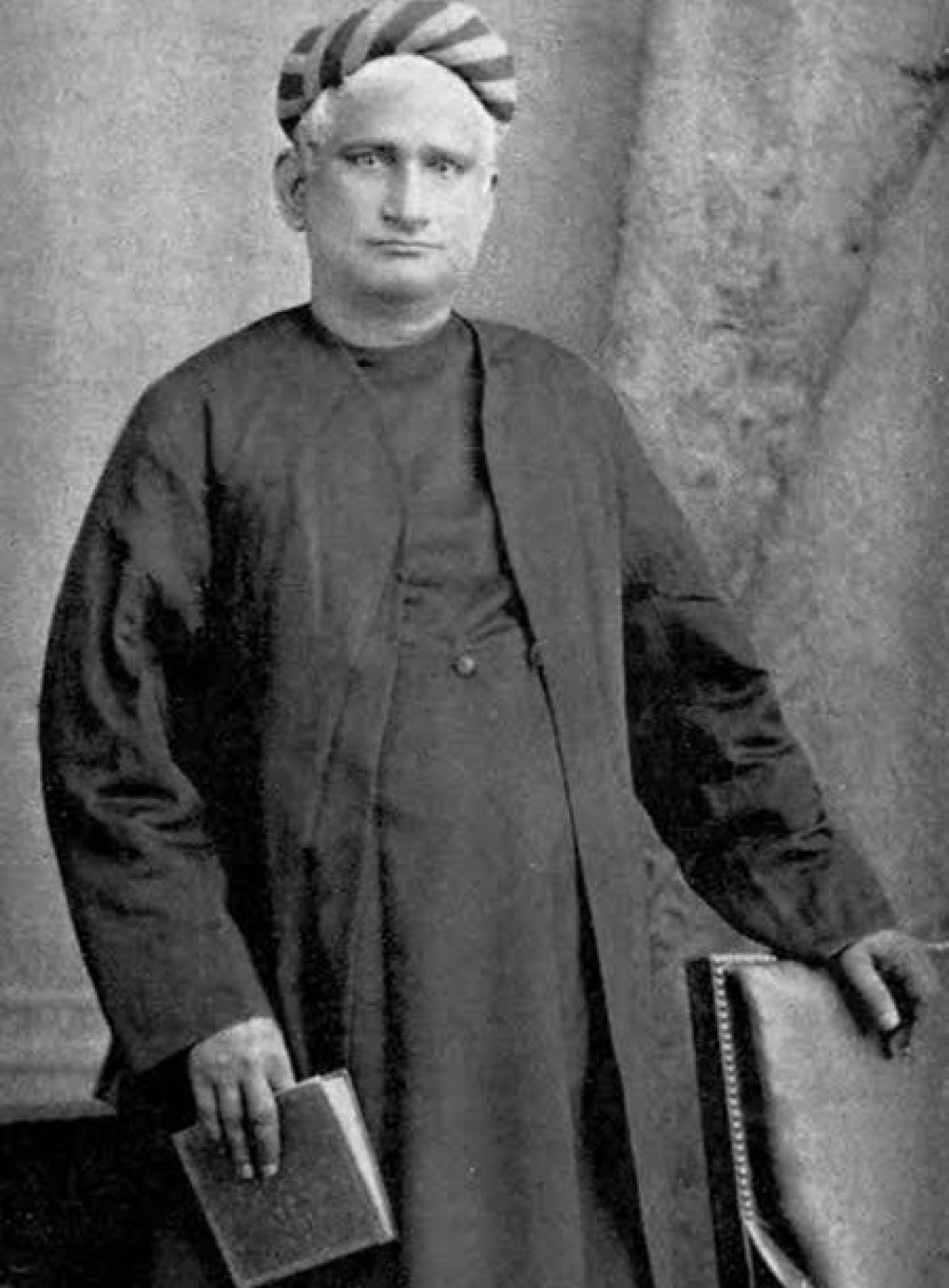 बंकिम चंद्र चट्टोपाध्याय यांच्या पुण्यतिथीला अनेक नेत्यांची श्रद्धांजली