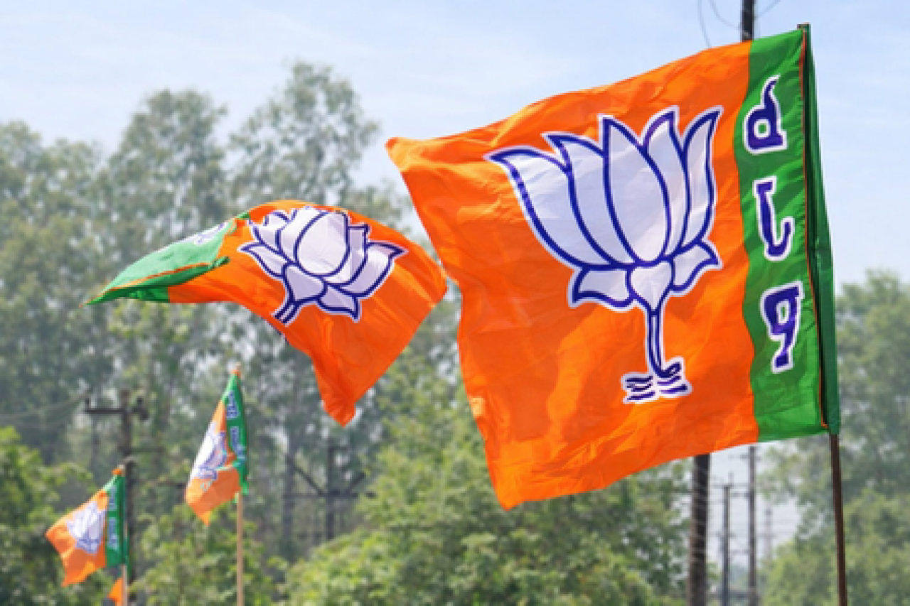 बंगाल निवडणूक: भाजपाने संविदा कर्मचाऱ्यांच्या नियुक्तीवर प्रश्न उपस्थित केला