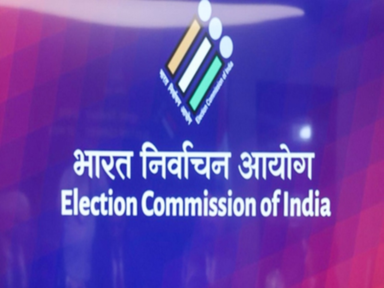 बंगालमध्ये कच्चे बम बनवणाऱ्यांवर कठोर कारवाईचा आदेश