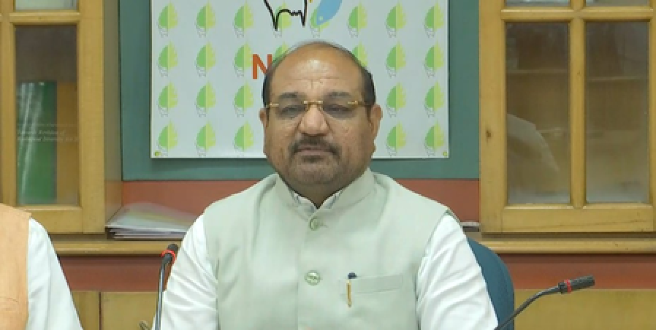 भारत कृषि क्षेत्रात आत्मनिर्भरतेकडे वाटचाल करीत आहे भारत कृषि क्षेत्रात आत्मनिर्भरतेकडे वाटचाल करीत आहे