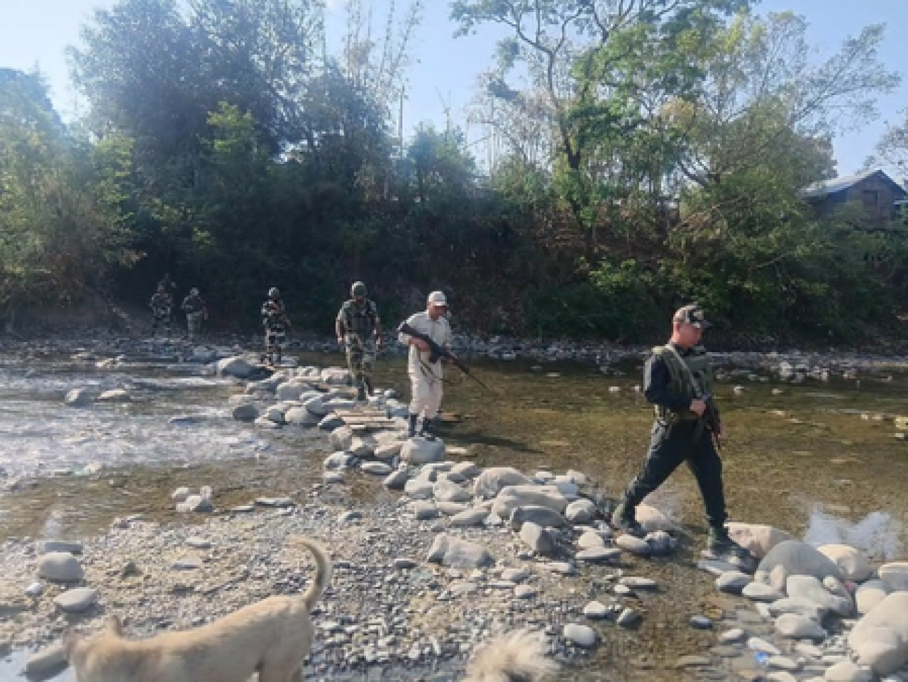 मणिपुरमध्ये बीएसएफ जवानाची हत्या, तलाशी अभियान सुरू