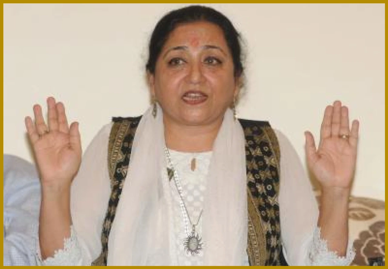 मधु किश्वर यांच्यावर सोशल मिडियावर भ्रामक सामग्री प्रसारित करण्याचा आरोप