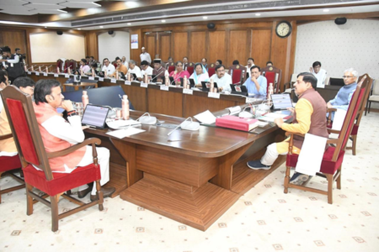 मध्य प्रदेशात मंत्रिपरिषदीनं 26,800 कोटींच्या विकास योजनांना मंजुरी दिली