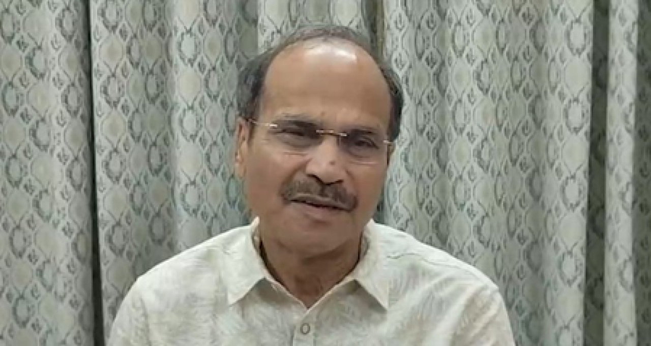 ममता बनर्जी मला हरवण्यासाठी कोणतीही कसर सोडणार नाहीत: अधीर चौधरी