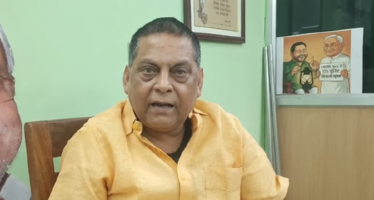 ममता बनर्जीच्या लोकप्रियतेत घट, जनता असंतुष्ट: नीरज कुमार
