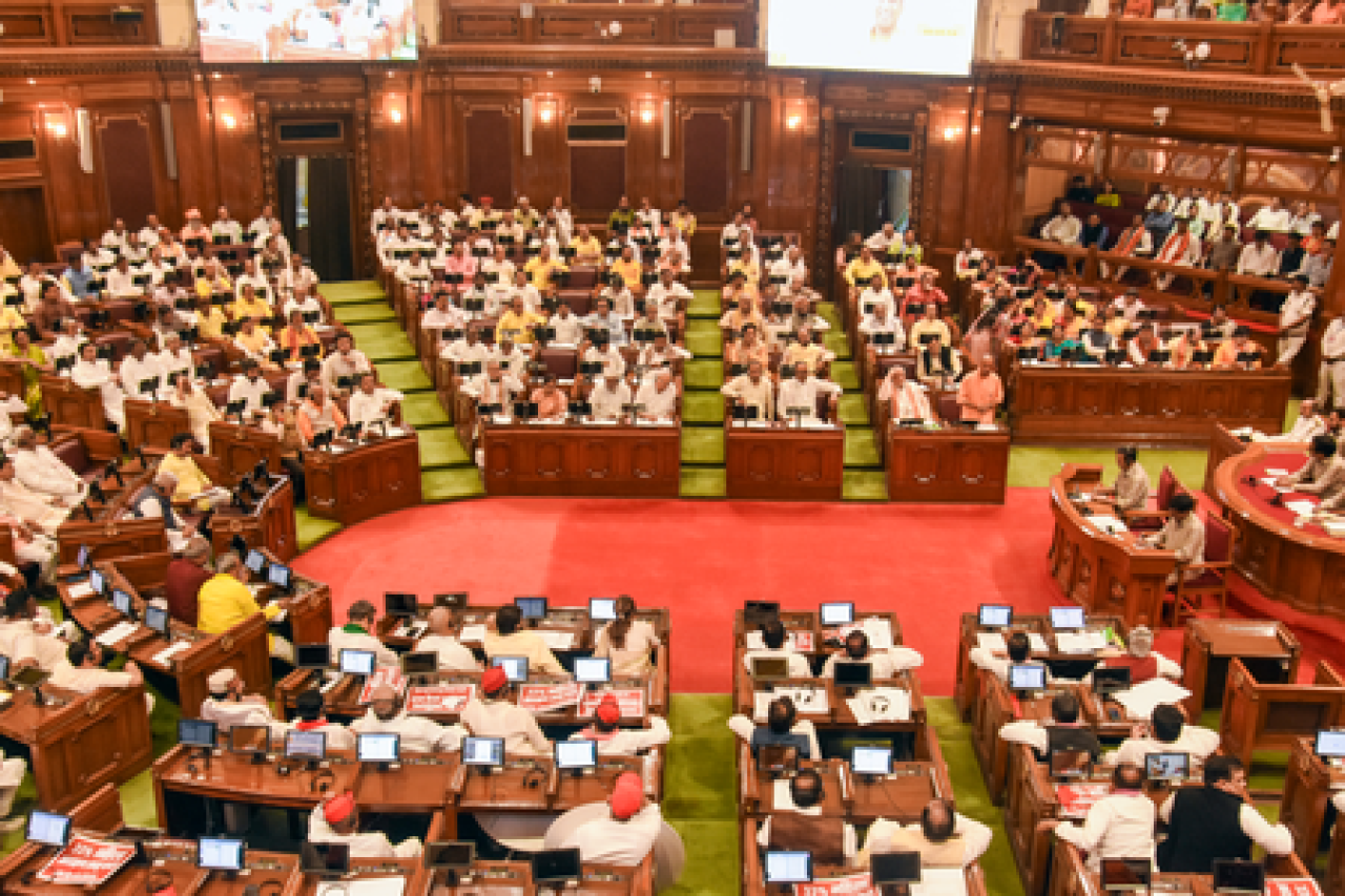 महिला आरक्षणावर यूपी विधानसभात तीव्र संघर्ष