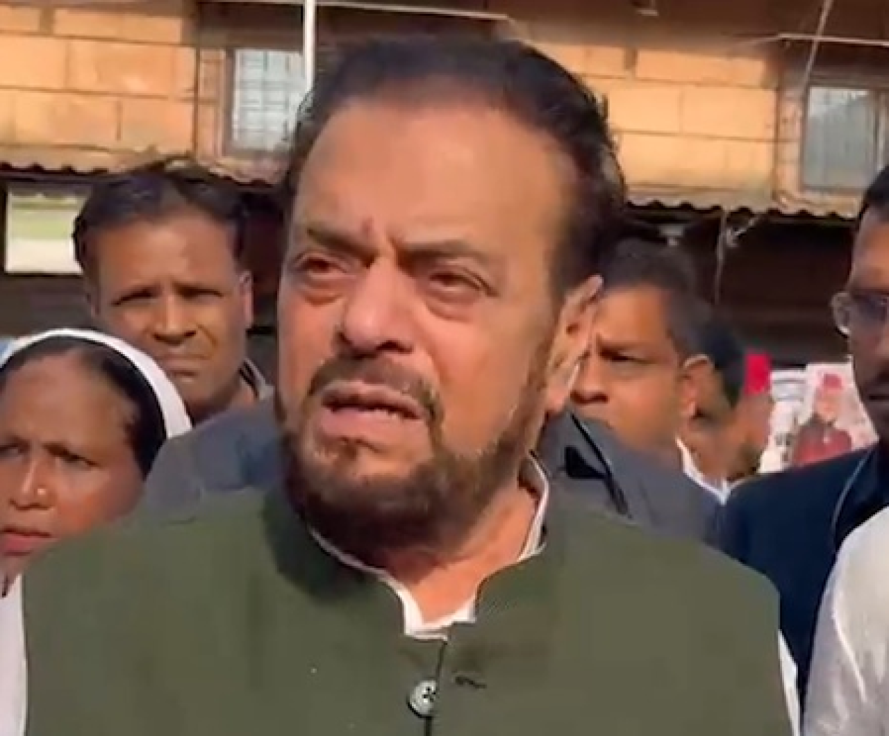मीरा रोड चाकूबाजीवर अबू आजमींचा गंभीर प्रतिसाद