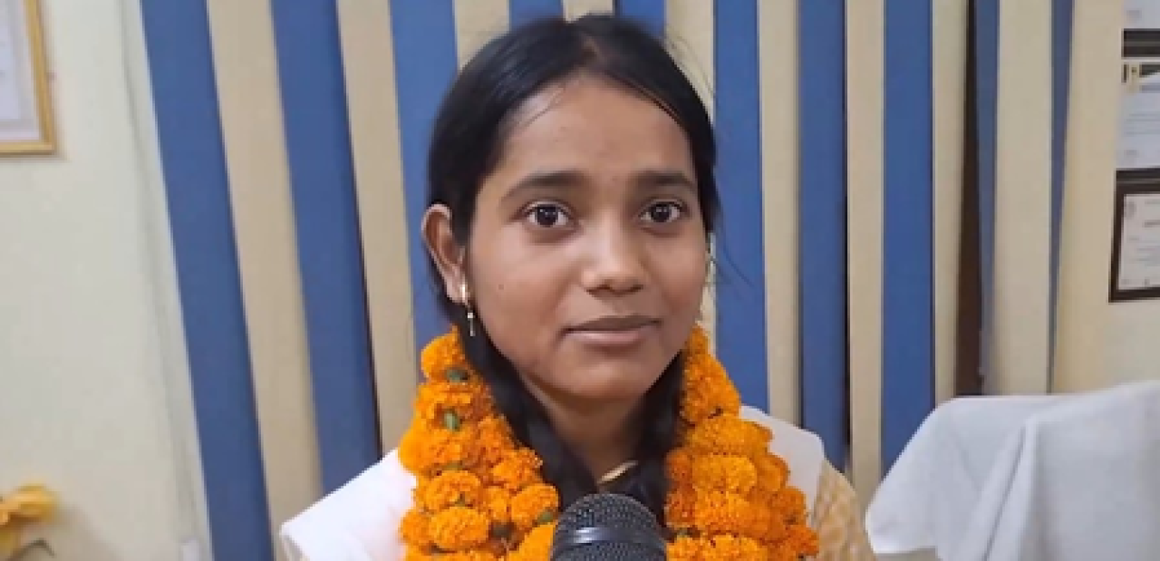 यूपी बोर्डच्या निकालात मुलींचा कमाल, शिखा वर्मा स्टेट टॉपर