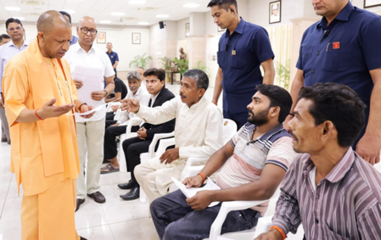 यूपीमध्ये सीएम योगींचा जनसेवेसाठी महत्त्वाचा निर्णय