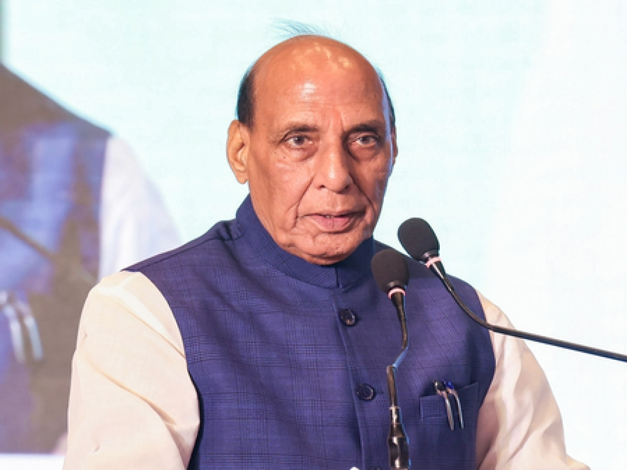 राजनाथ सिंह यांचा एलडीएफ आणि यूडीएफवर जोरदार हल्ला राजनाथ सिंह यांचा एलडीएफ आणि यूडीएफवर जोरदार हल्ला