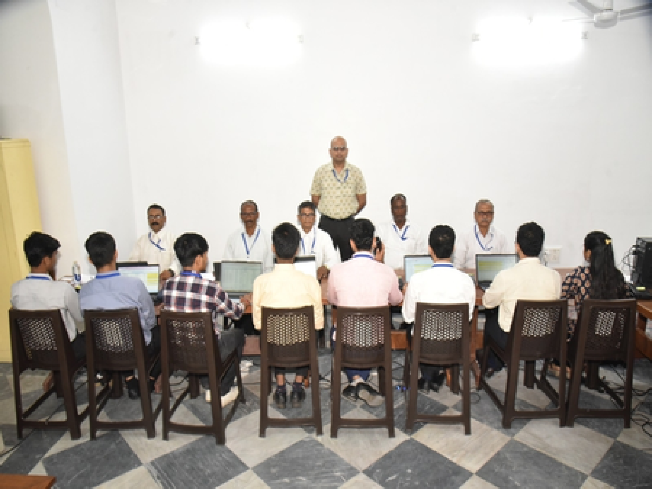 लोक भवनने बंगाल निवडणुकीसाठी नागरिक हेल्पलाइन 10 मे पर्यंत वाढवली