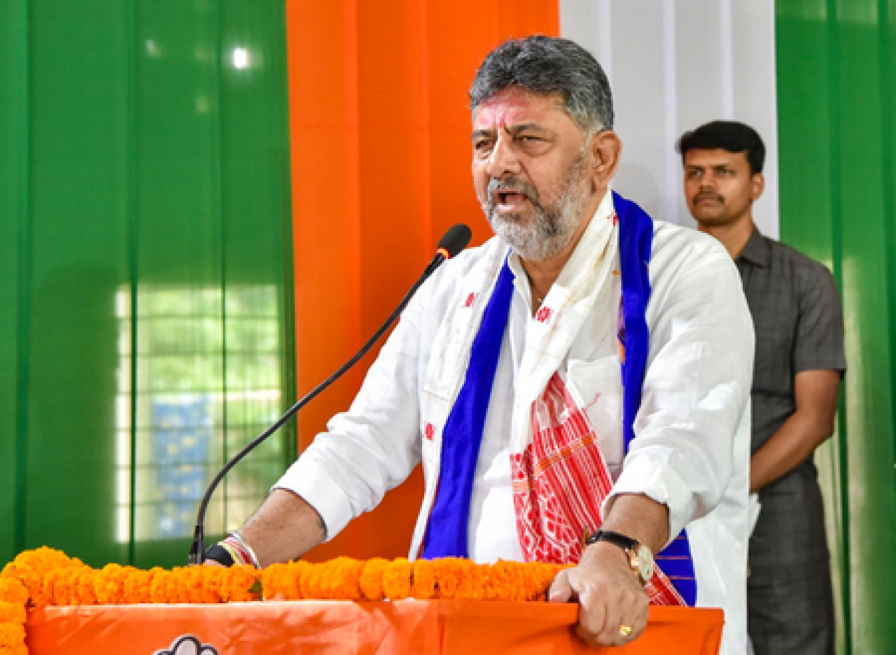 विनय कुलकर्णीच्या दोषसिद्धीच्या मागे भाजपाची साजिश: डीके शिवकुमार विनय कुलकर्णीच्या दोषसिद्धीच्या मागे भाजपाची साजिश: डीके शिवकुमार
