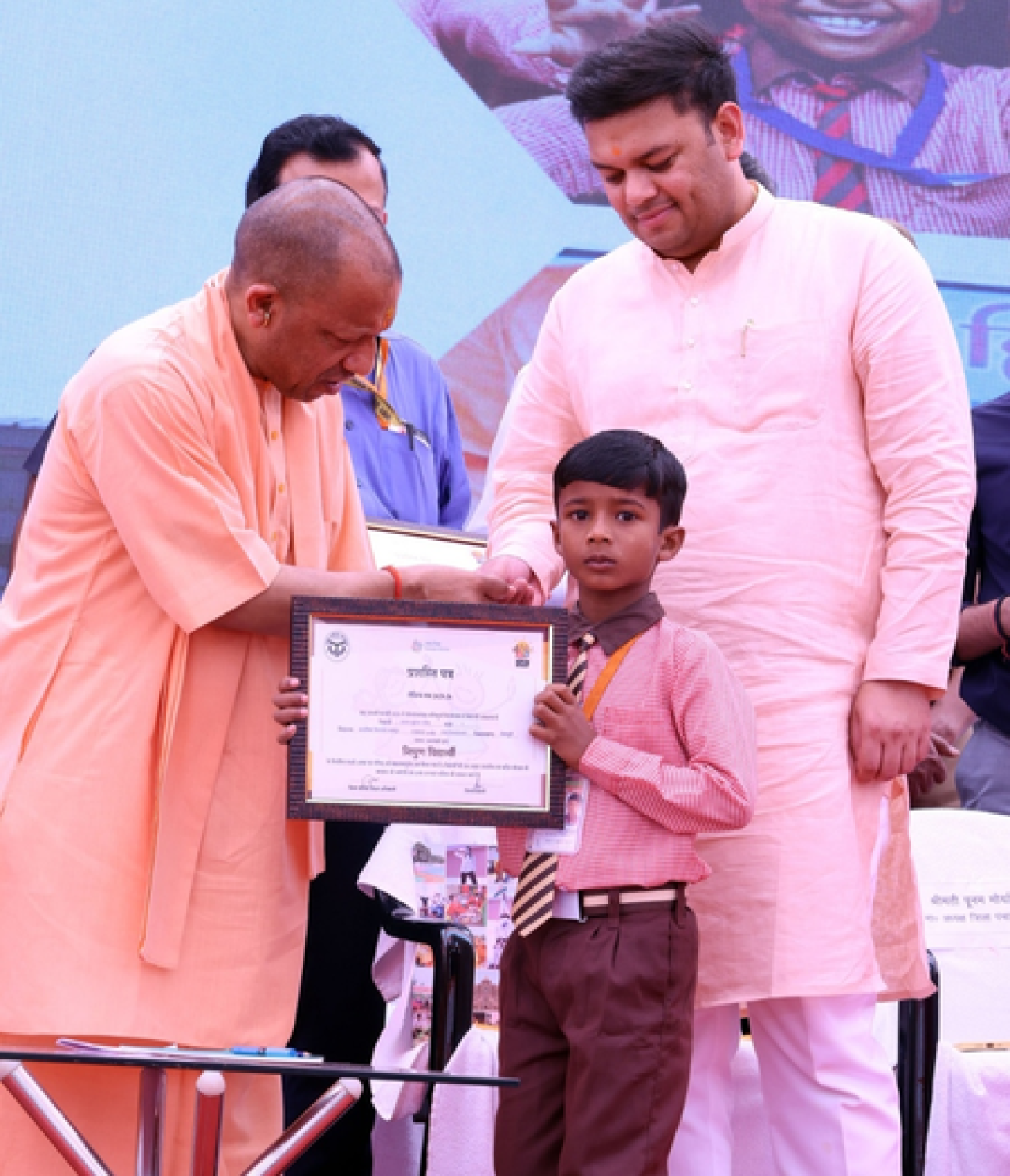 शिक्षा ही भविष्याची खरी ताकद, सीएम योगींचा स्कूल चलो अभियानाचा शुभारंभ