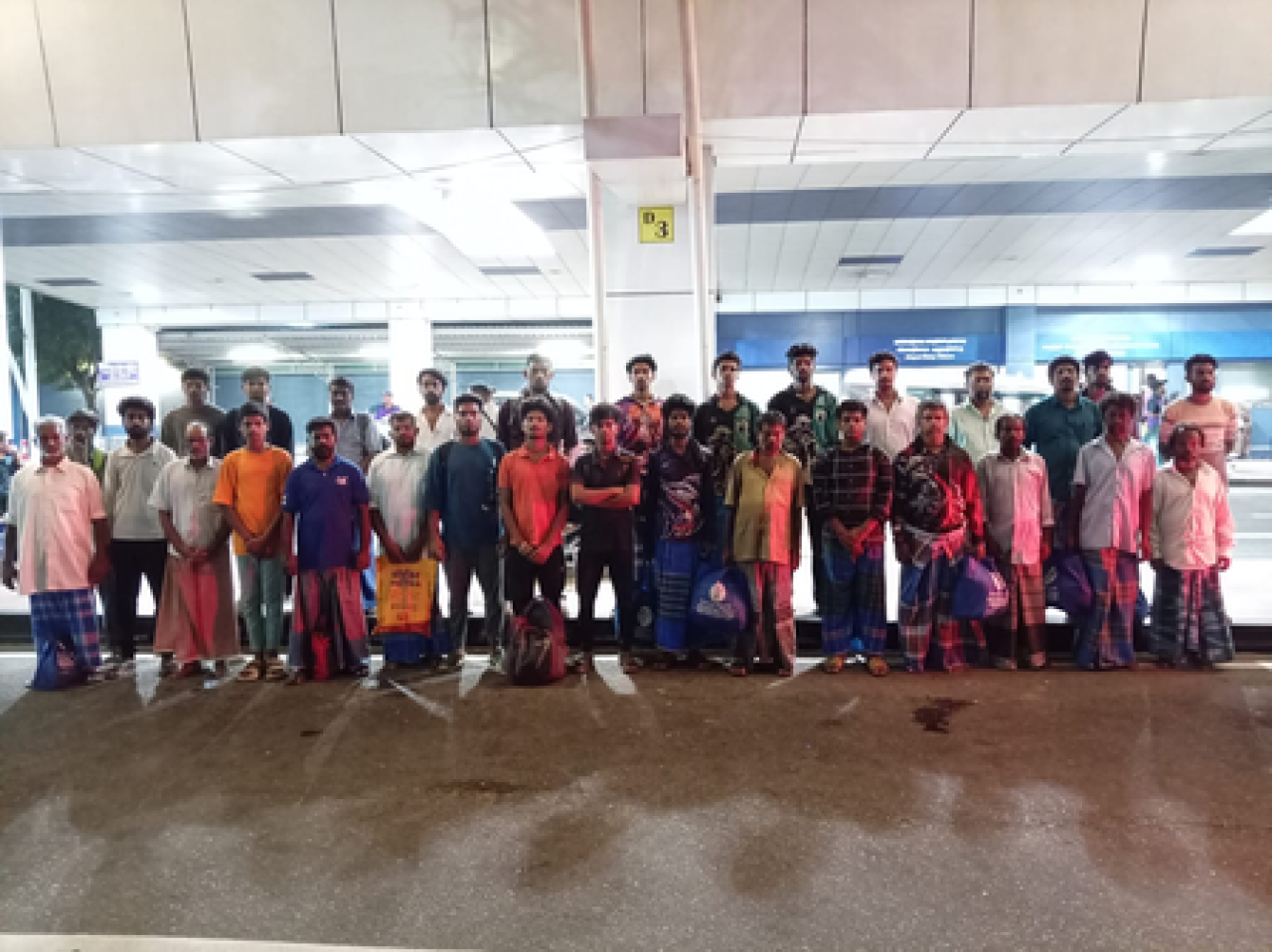श्रीलंका मधून मुक्त झालेल्या 30 भारतीय मच्छिमारांचा स्वदेशात परतावा