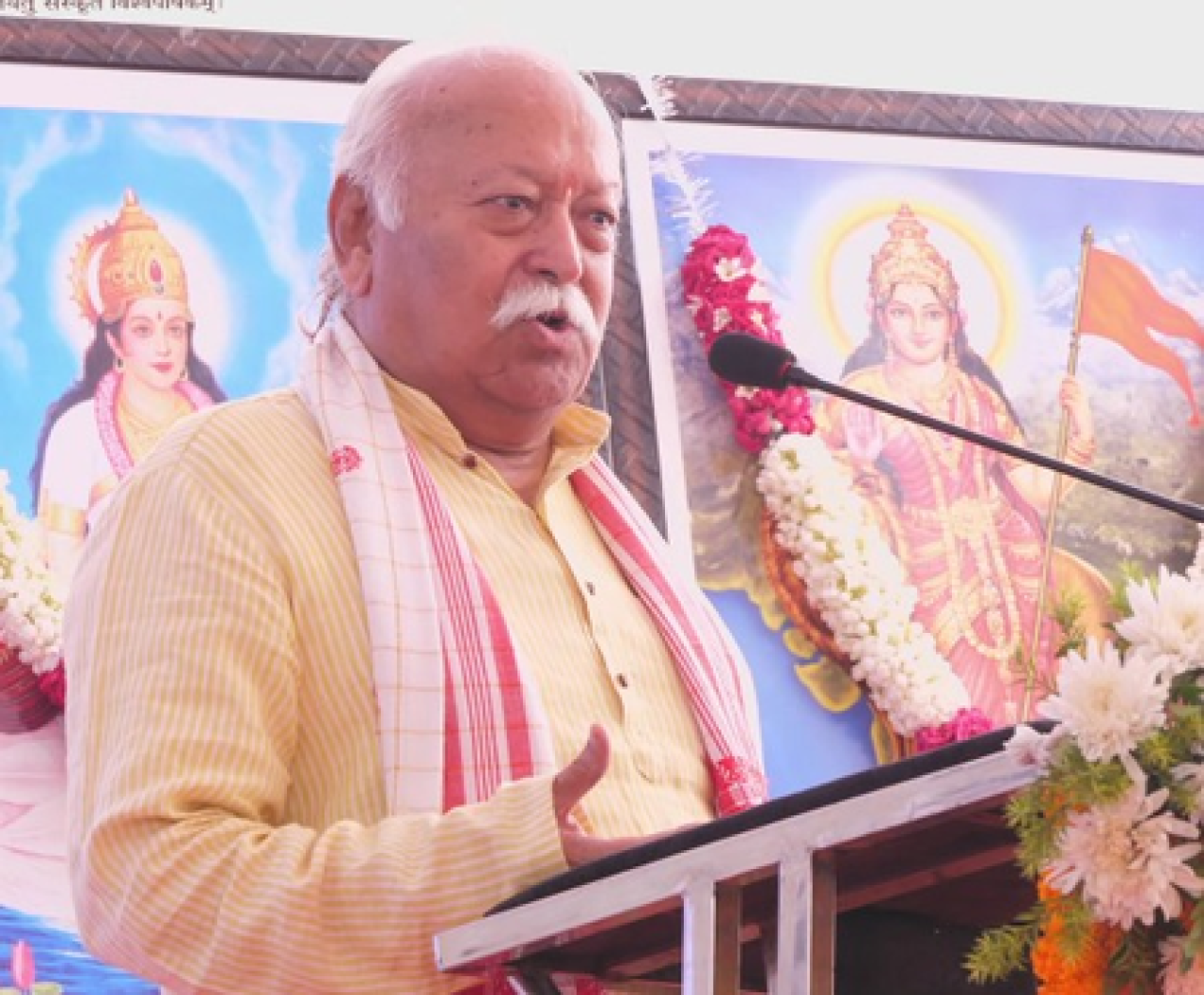संस्कृत शिकण्याचे महत्त्व सांगणारे आरएसएस प्रमुख मोहन भागवत